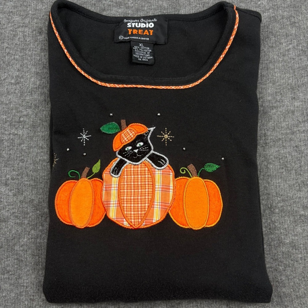 Studio Treat Halloween Black Cat Pumpkin Patch Long Sleeve Top Womens XL Witchy